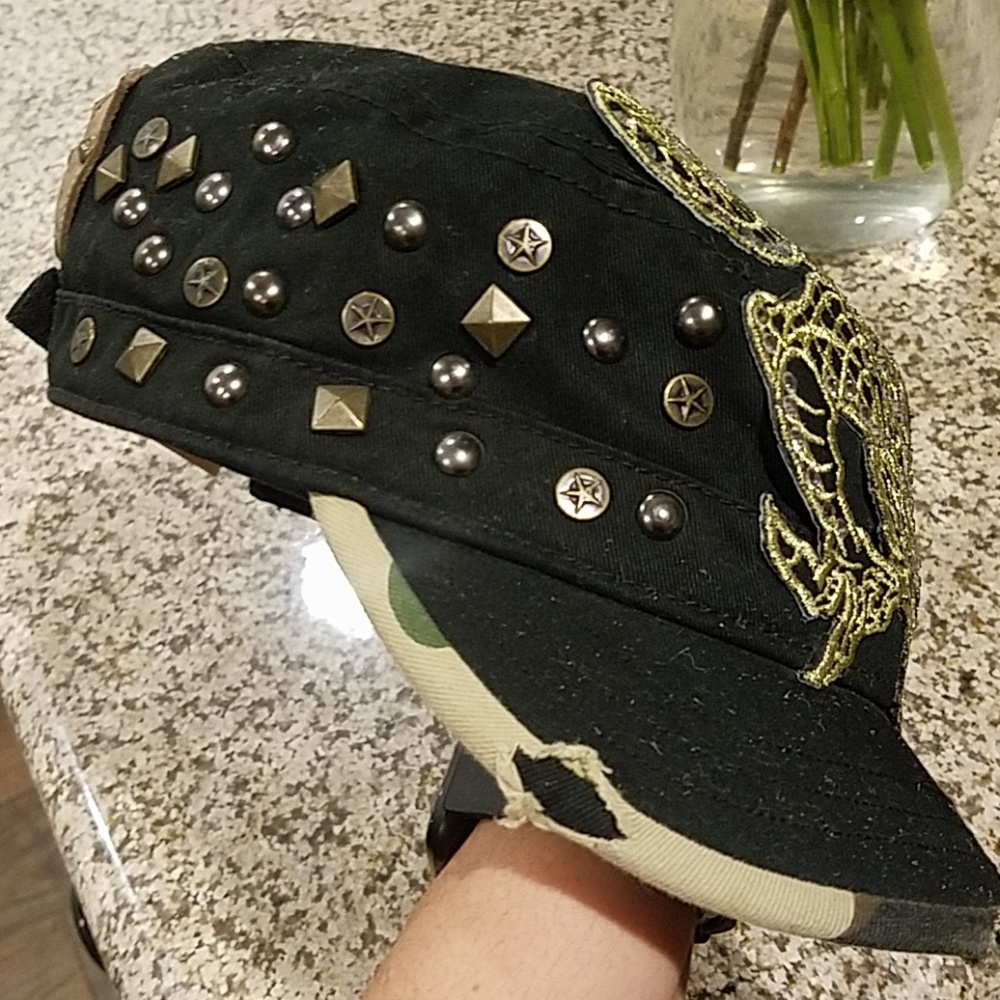 Hat - Picture 2 of 7